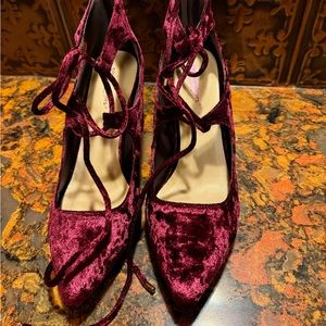 Burgundy Velvet shoes, Cloudwalkers by Avenue, size 9.5W